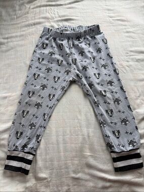 Fox & badger pants